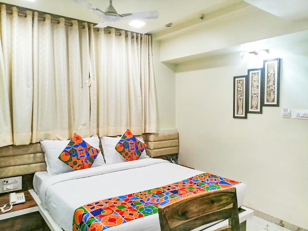 נאווי מומבאי Hotel Radana Vashi Navimumbai מראה חיצוני תמונה