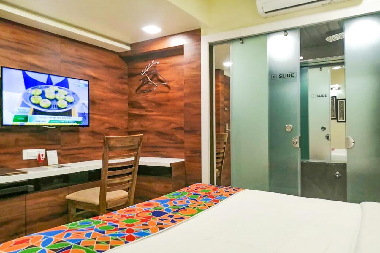 נאווי מומבאי Hotel Radana Vashi Navimumbai מראה חיצוני תמונה