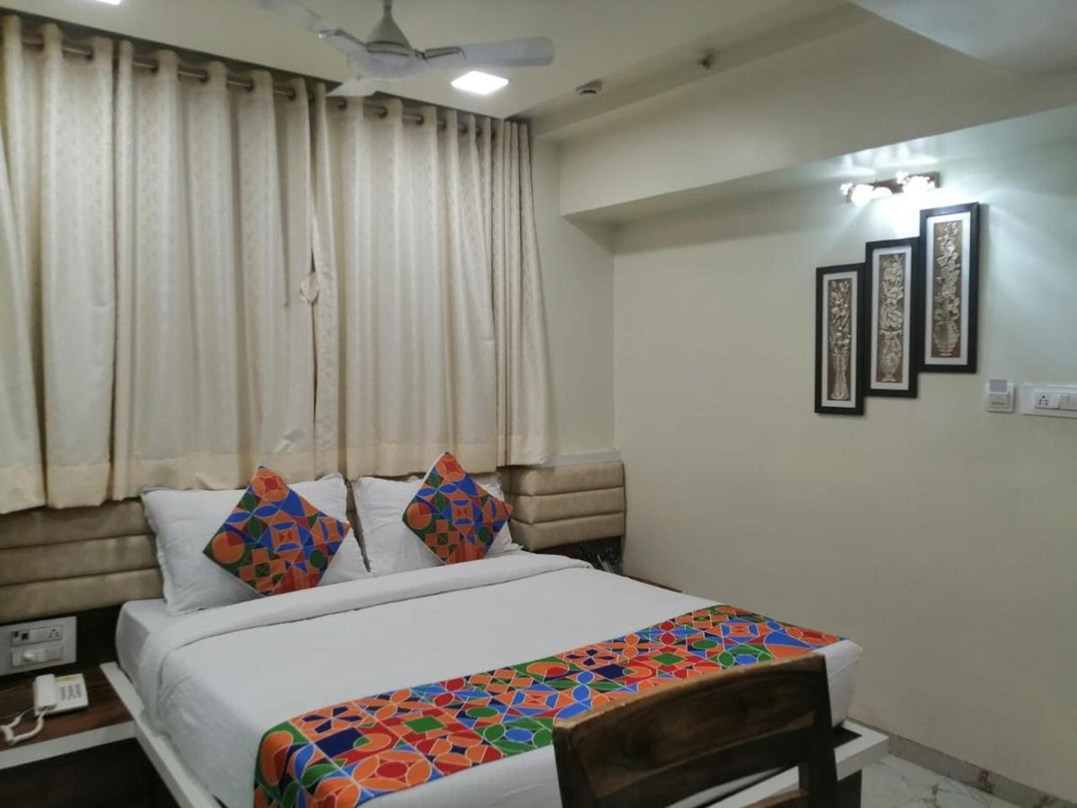 נאווי מומבאי Hotel Radana Vashi Navimumbai מראה חיצוני תמונה