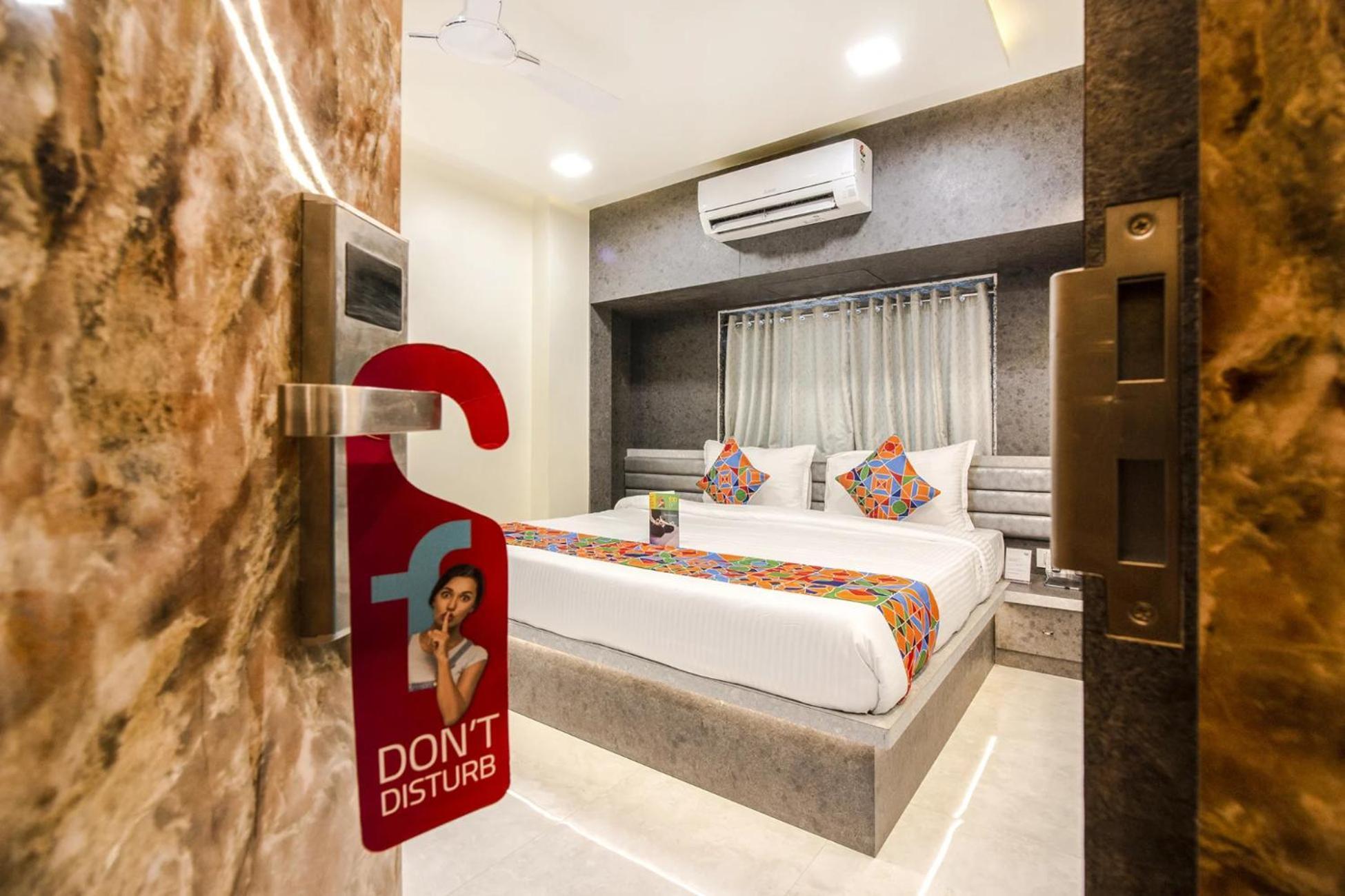 נאווי מומבאי Hotel Radana Vashi Navimumbai מראה חיצוני תמונה