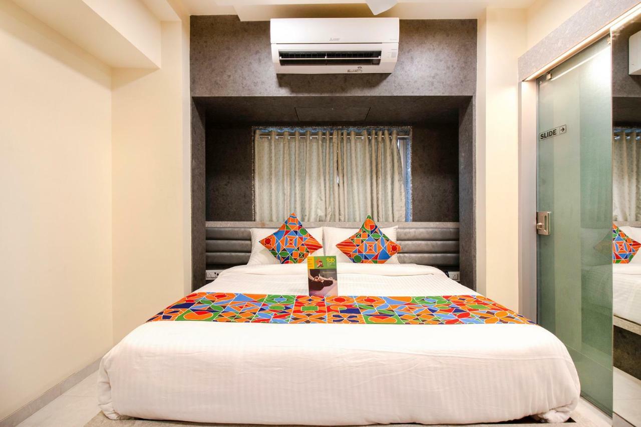נאווי מומבאי Hotel Radana Vashi Navimumbai מראה חיצוני תמונה