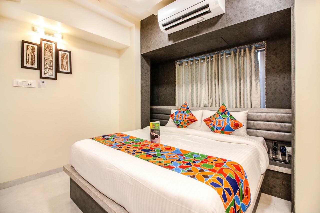 נאווי מומבאי Hotel Radana Vashi Navimumbai מראה חיצוני תמונה