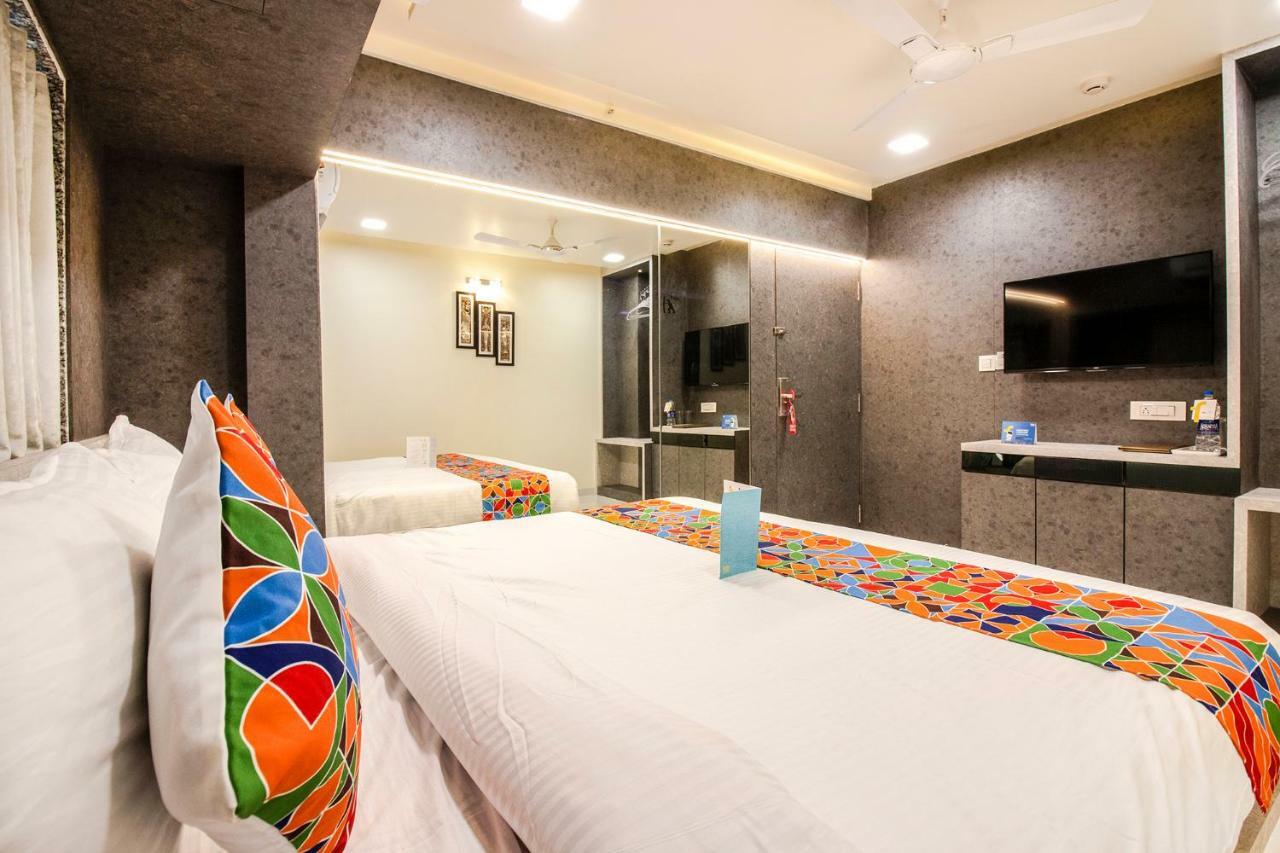 נאווי מומבאי Hotel Radana Vashi Navimumbai מראה חיצוני תמונה