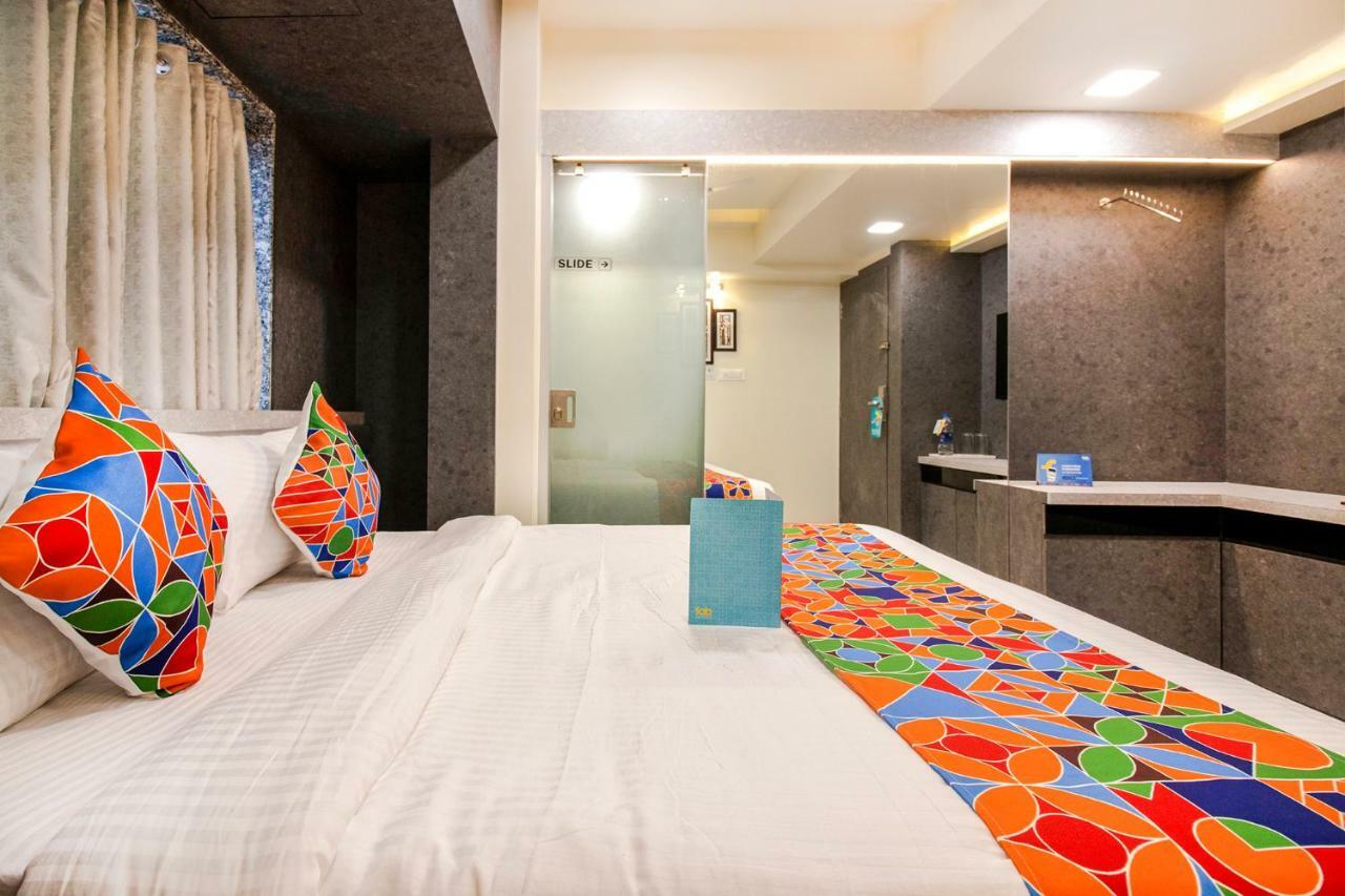 נאווי מומבאי Hotel Radana Vashi Navimumbai מראה חיצוני תמונה
